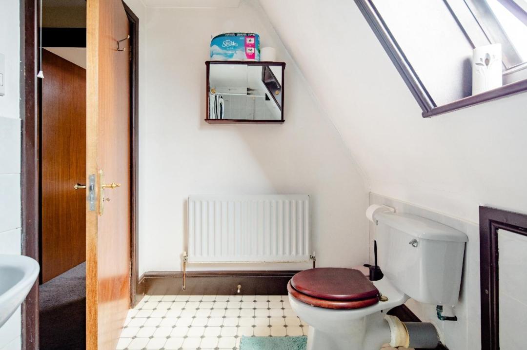 Spacious Room 2 Mins From Station Londyn Zewnętrze zdjęcie